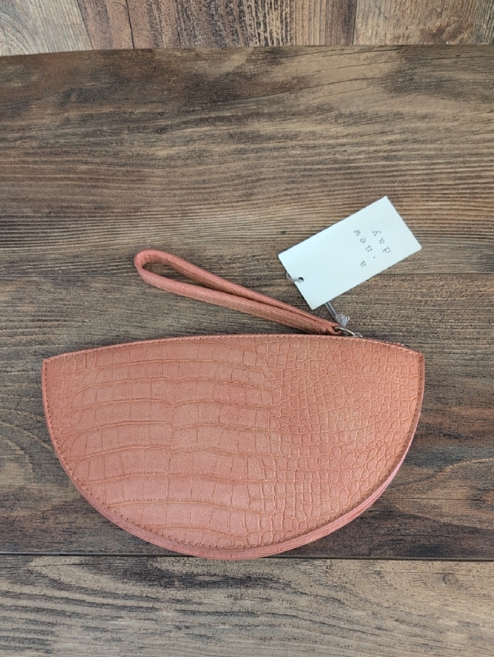 A New Day Coral Croc-Embossed Wristlet Clutch NWT             AB173 - Picture 2 of 7